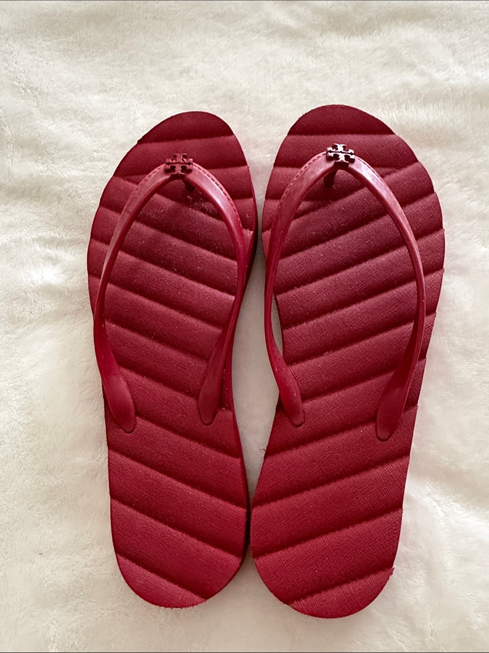 Tory Burch Burgundy Quilted Flip Flop Sandals size 9